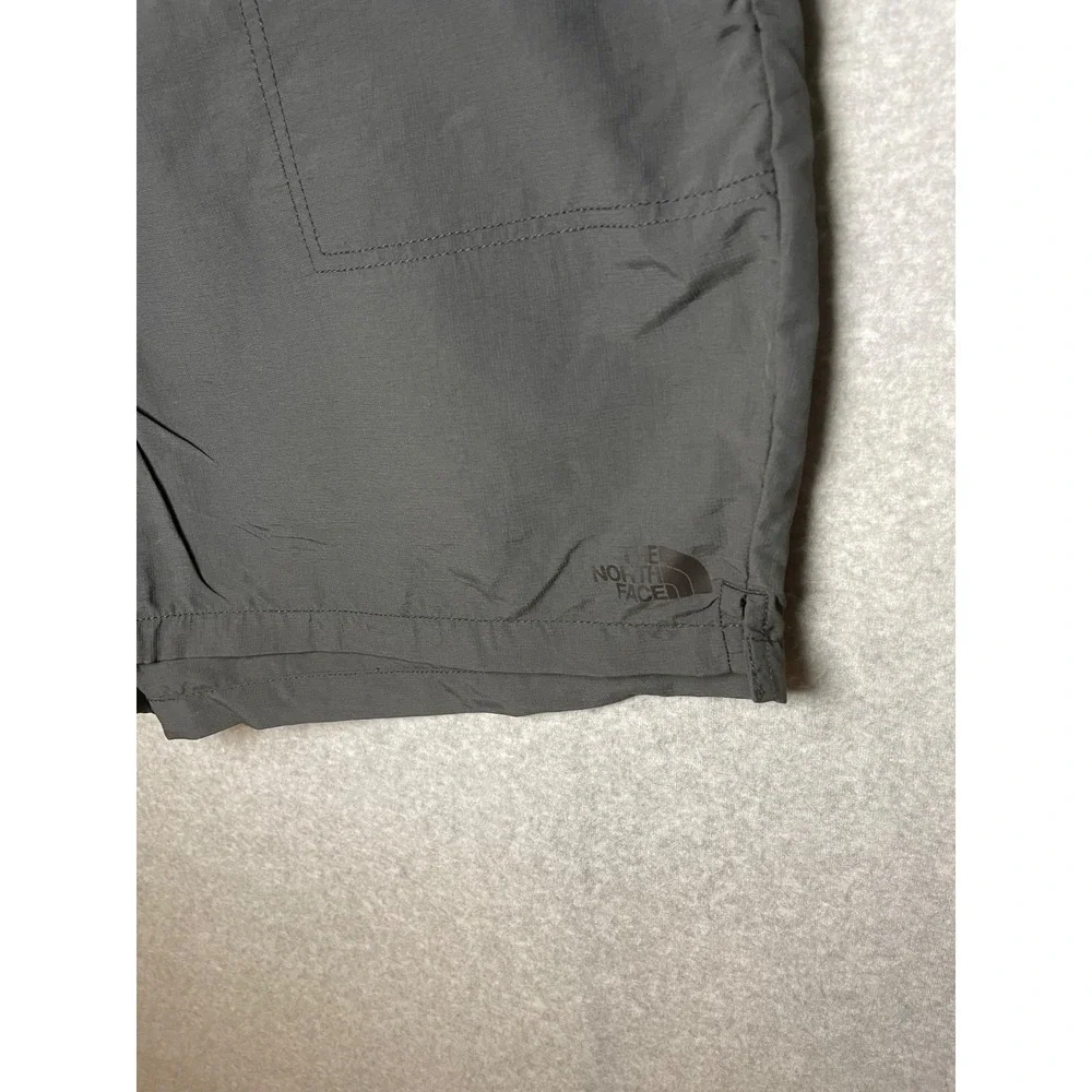 The North Face Shorts Mens XXL Grey Elastic‎ Waist Tie Nylon Athleisure